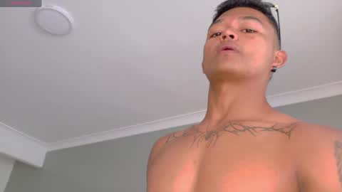 ANDREW KENNOXX online show from April 13, 6:35 pm