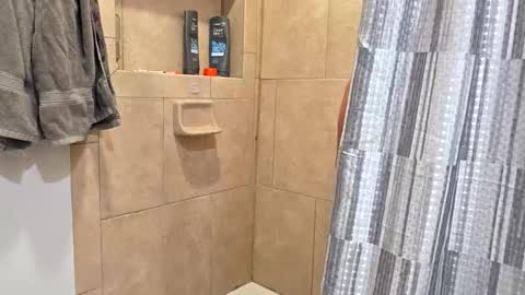 andrewo42601 online show from November 6, 12:44 am