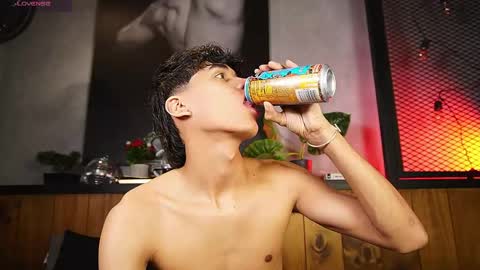 AndreWortix online show from May 18, 5:46 am