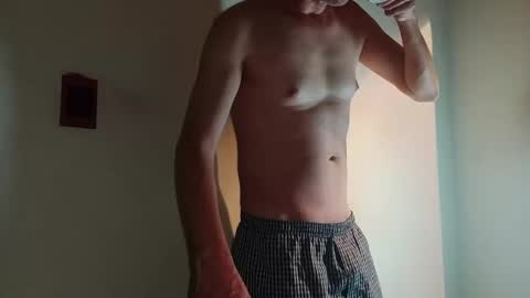 Snapshot of andrexmartinex chatting on December 6, 2:13 am Andres online show from December 6, 2:13 am