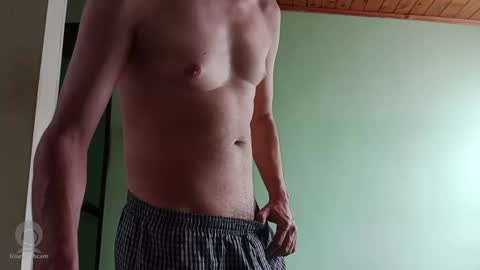 Snapshot of andrexmartinex chatting on December 11, 6:42 pm Andres online show from December 11, 6:42 pm