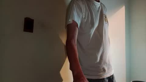 Snapshot of andrexmartinex chatting on December 26, 12:46 am Andres online show from December 26, 12:46 am