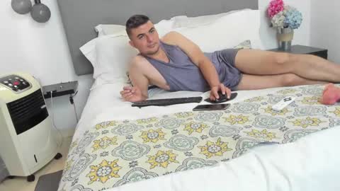 Snapshot of andrhes_muller chatting on October 10, 5:01 pm andrhes muller online show from October 10, 5:01 pm