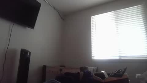 Sexy Newbie Couple online show from December 18, 5:00 pm