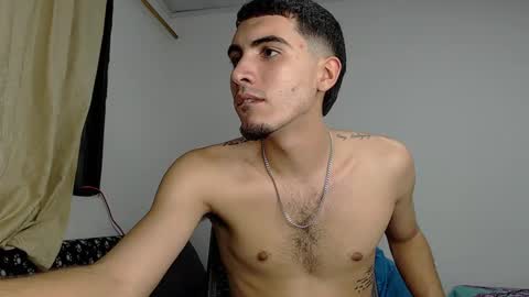 Snapshot of andriuhot066 chatting on December 7, 4:31 am andriuhot066 online show from December 7, 4:31 am