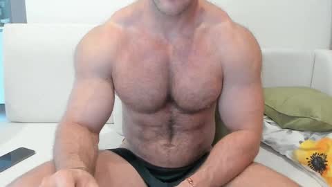 Snapshot of andry_dick chatting on December 17, 5:35 am Andry online show from December 17, 5:35 am