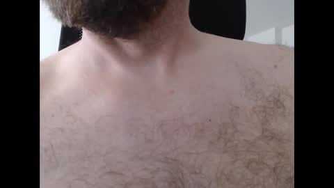 Snapshot of andy868739 chatting on April 16, 9:21 am andy868739 online show from April 16, 9:21 am