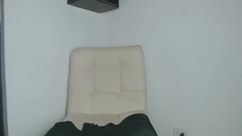 andy_collins__ online show from November 13, 3:05 am