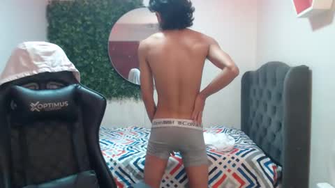 andy_dan1 online show from December 21, 6:55 pm