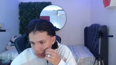 andy_dan1 online show from January 13, 1:06 pm