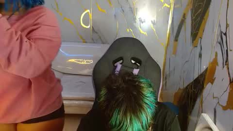 andy_dan1 online show from January 12, 7:41 pm