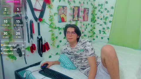 Andy Gray online show from February 5, 6:04 pm