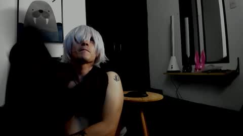 andy_henneg online show from November 25, 3:17 am