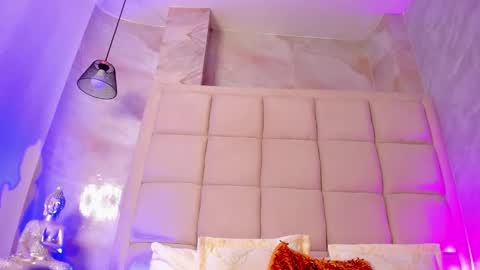 Snapshot of andy_miiller chatting on December 5, 1:09 pm Andy online show from December 5, 1:09 pm