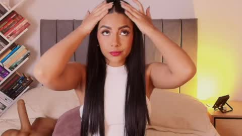 andy_saenz13 online show from May 30, 11:24 pm