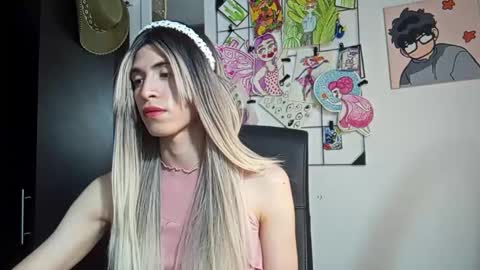 Snapshot of andy_vander chatting on September 17, 5:42 am Andy van der Rose online show from September 17, 5:42 am