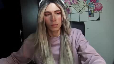 Snapshot of andy_vander chatting on September 20, 3:07 am Andy van der Rose online show from September 20, 3:07 am