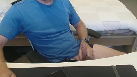 Snapshot of andy_xx79 chatting on January 21, 6:22 am andy_xx79 online show from January 21, 6:22 am