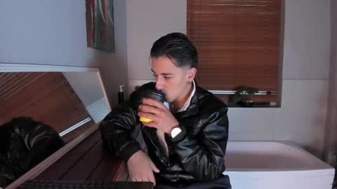 Andy Joy  online show from October 31, 11:55 am