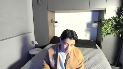 Andy Joy  online show from May 26, 11:50 am