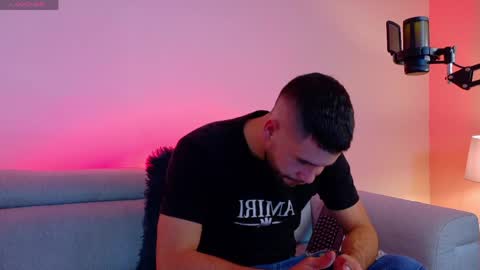 Andy online show from April 2, 7:55 pm