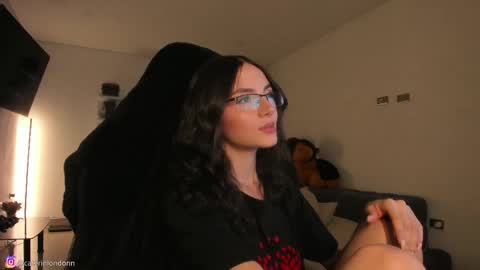      online show from February 4, 2:28 am