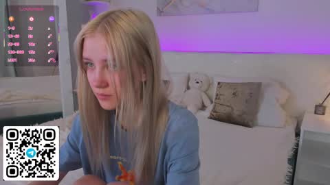 Anelly online show from April 1, 1:41 pm