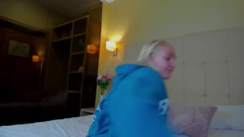 Anet Dream online show from December 2, 7:09 pm