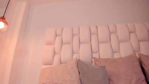 Angel  online show from December 14, 6:46 am