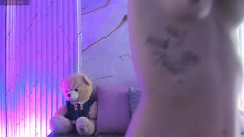 angeel_tay online show from June 10, 7:13 pm