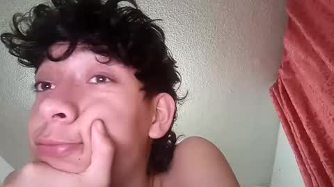 Snapshot of angel460539 chatting on November 3, 2:46 am Angel online show from November 3, 2:46 am