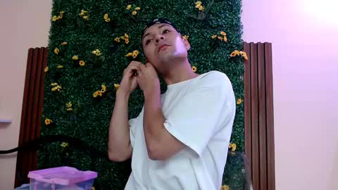 Snapshot of angel666smit chatting on November 1, 6:21 pm angel online show from November 1, 6:21 pm