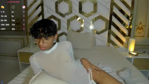 Snapshot of angel__sweet18 chatting on January 13, 1:17 pm online show from January 13, 1:17 pm