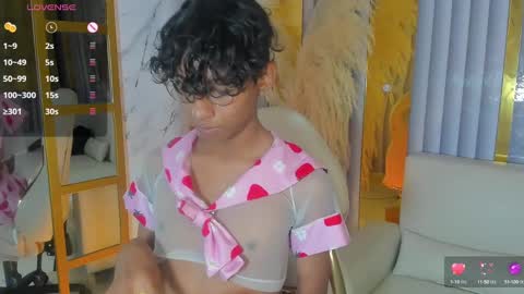 Snapshot of angel__sweet18 chatting on January 19, 10:17 am online show from January 19, 10:17 am