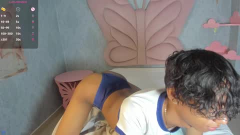 Snapshot of angel__sweet18 chatting on March 12, 5:24 am online show from March 12, 5:24 am