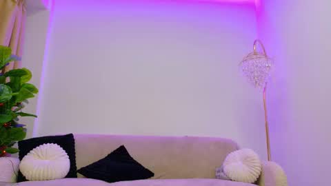 angel__vibe online show from March 14, 8:25 pm