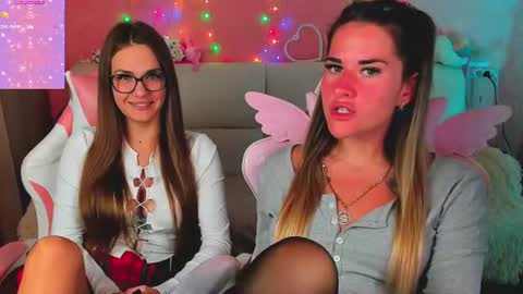 Snapshot of angel_and_demon0304 chatting on July 3, 3:13 am Ivanna and Jessica online show from July 3, 3:13 am