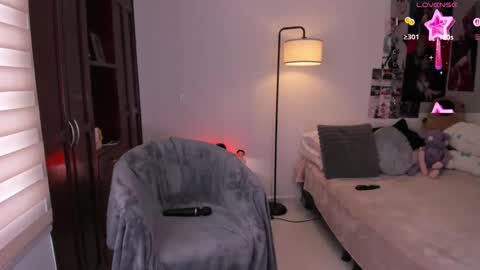 Angel   help me with 100 thumbs up online show from September 18, 9:17 pm