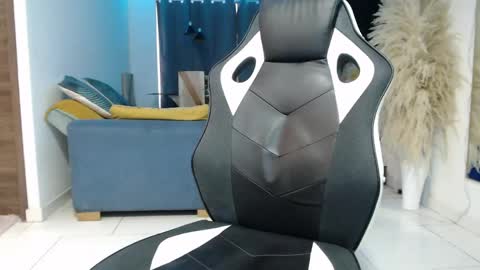 Angel Curl online show from April 16, 9:39 pm