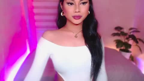 Angel online show from June 18, 2:21 pm