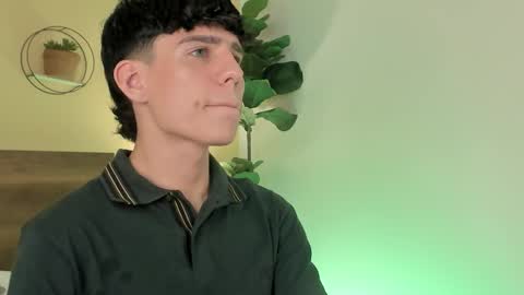 Snapshot of angel_eros_ chatting on February 20, 6:26 am Angel online show from February 20, 6:26 am