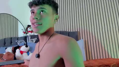 ngel Esteban  online show from February 18, 4:25 pm