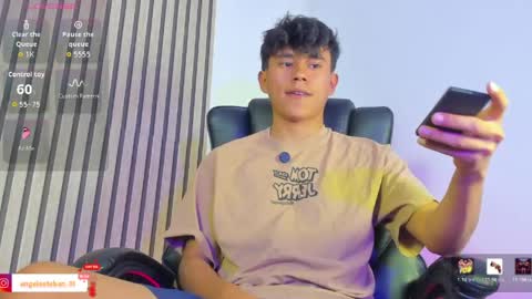 ngel Esteban  online show from April 14, 12:05 am