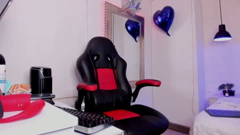 angel hardy online show from February 4, 12:11 pm