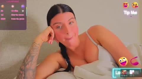 angel_ique online show from March 30, 4:46 am