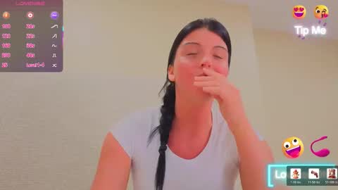 angel_ique online show from April 3, 5:16 am