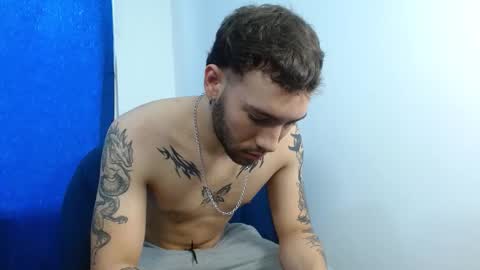 Snapshot of angel_kyrozz chatting on October 5, 7:12 pm angel_kyrozz online show from October 5, 7:12 pm