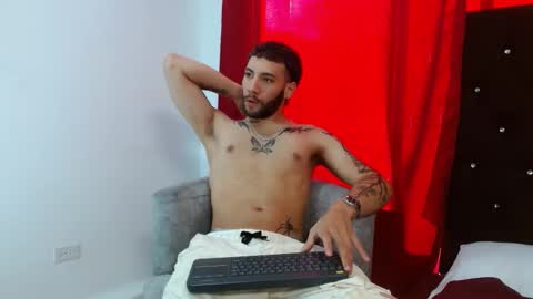 Snapshot of angel_kyrozz chatting on October 17, 7:27 pm angel_kyrozz online show from October 17, 7:27 pm
