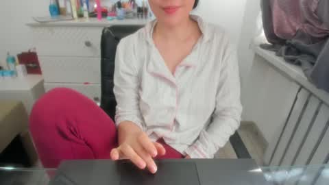 Snapshot of angel_lee__ chatting on February 3, 7:29 am angel_lee__ online show from February 3, 7:29 am