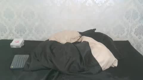 Snapshot of angel_lein chatting on October 15, 6:41 pm Angel Lein online show from October 15, 6:41 pm